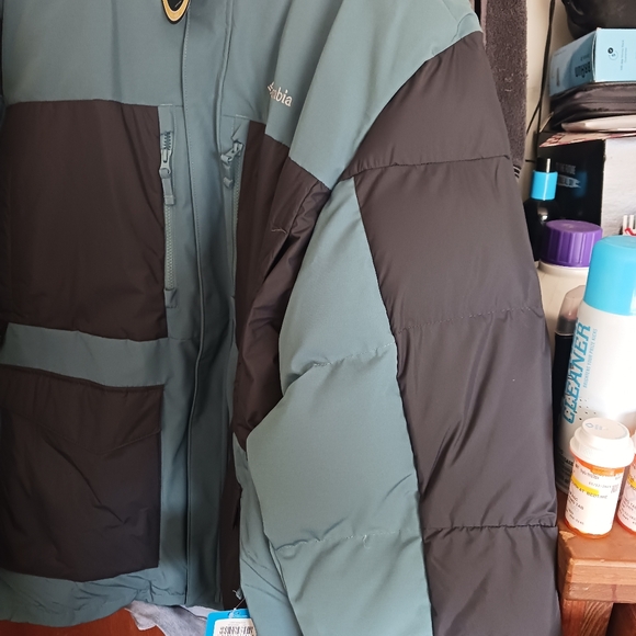 Columbia winter coat - Picture 2 of 8